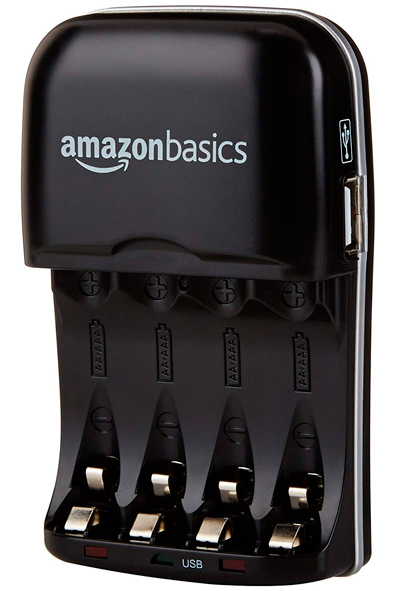 Cargador de batería Ni-MH AA y AAA con puerto USB de AmazonBasics