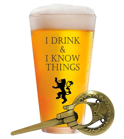 Vaso de Cerveza “I Drink & I Know Things” de 17 onzas + Abrebotellas “Hand of the King”